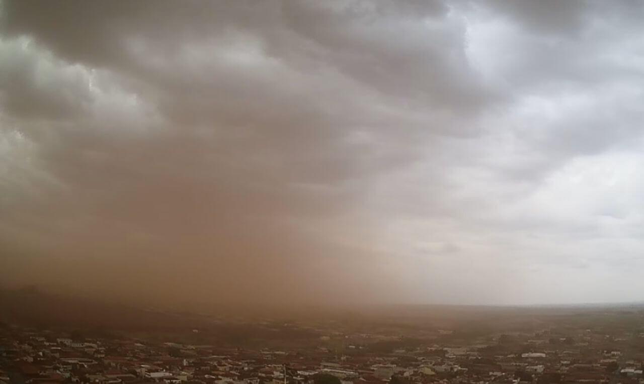 Tempestade de areia atinge cidades de SP, confira o vídeo exclusivo