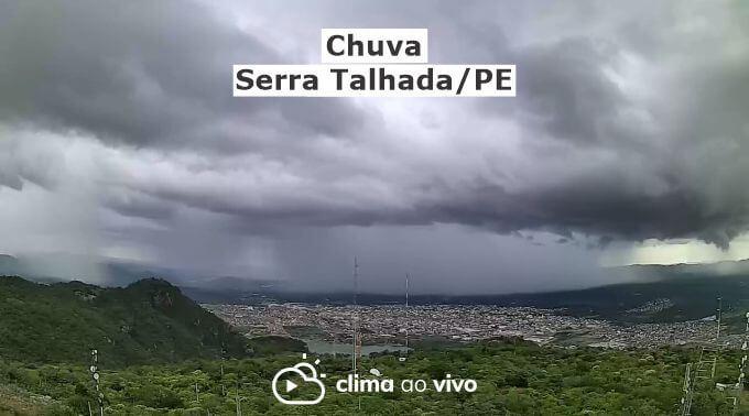 Avanço de chuva em Serra Talhada/PE - 14/04/21