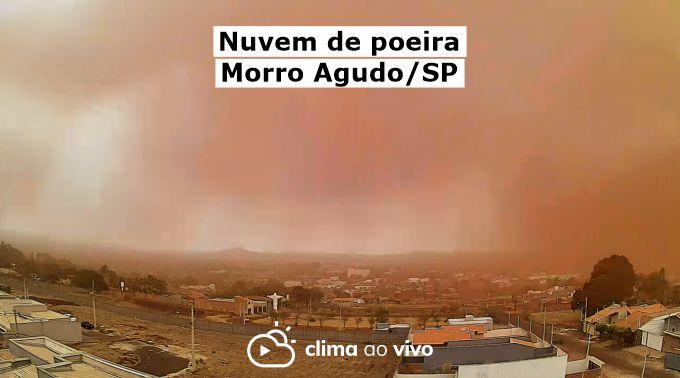Nuvem de poeira encobre Morro Agudo/SP - 01/10/21