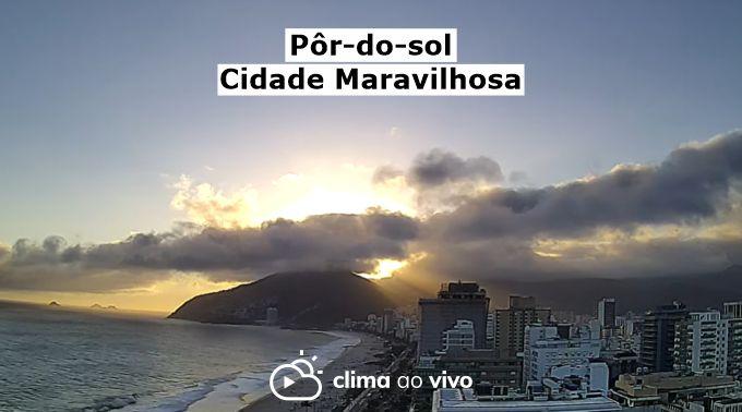 Espetáculo: Sol se põe entre nuvens na Cidade Maravilhosa - 13/10/21