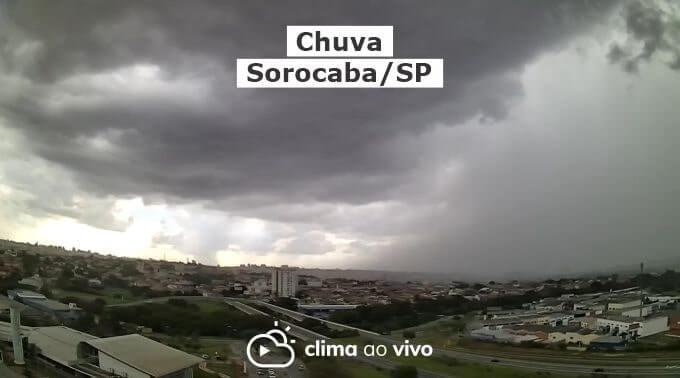 Chuva intensa com rajadas de vento atingem Sorocaba/SP - 29/11/21