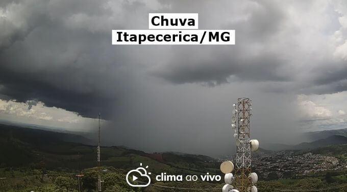 Chuva intensa passa por Itapecerica/MG - 30/11/21