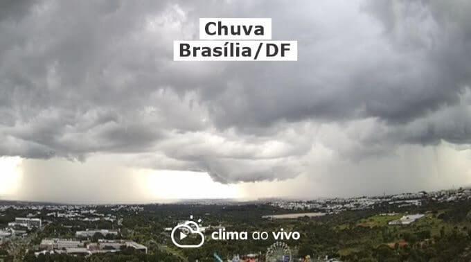 Passagem de chuva em Brasília/DF - 15/02/22
