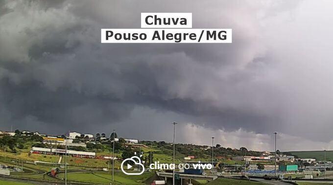 Formação de chuva forte em Pouso Alegre/MG - 24/02/22