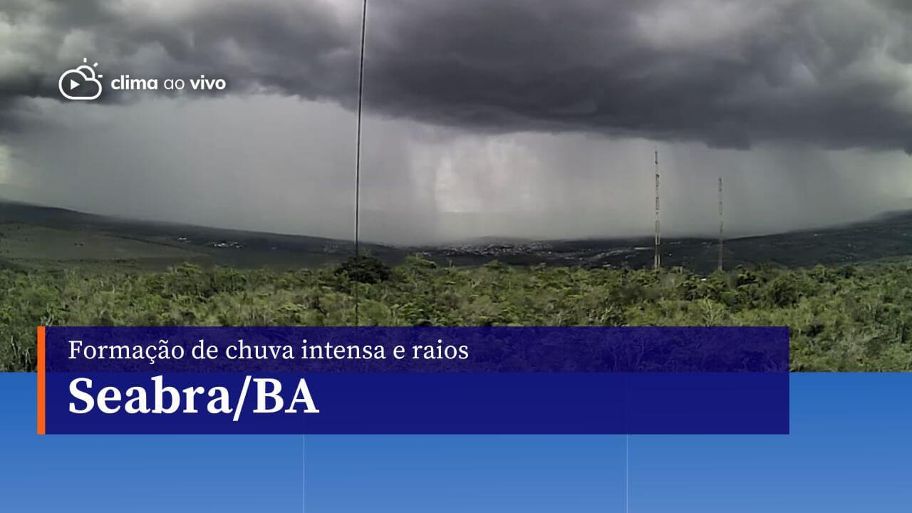 Formação de chuva intensa e raios na cidade de Seabra/BA - 05/01/24