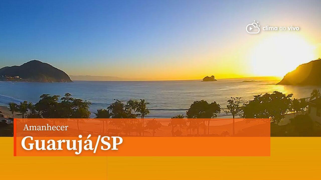 Céu azul na "Ilha do Sol" acompanhada de um lindo amanhecer no litoral do Guarujá/SP - 17/02/24