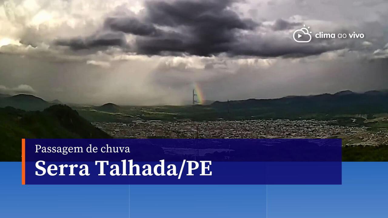 Chuva, arco-íris e neblina em Serra Talhada/PE - 14/03/24