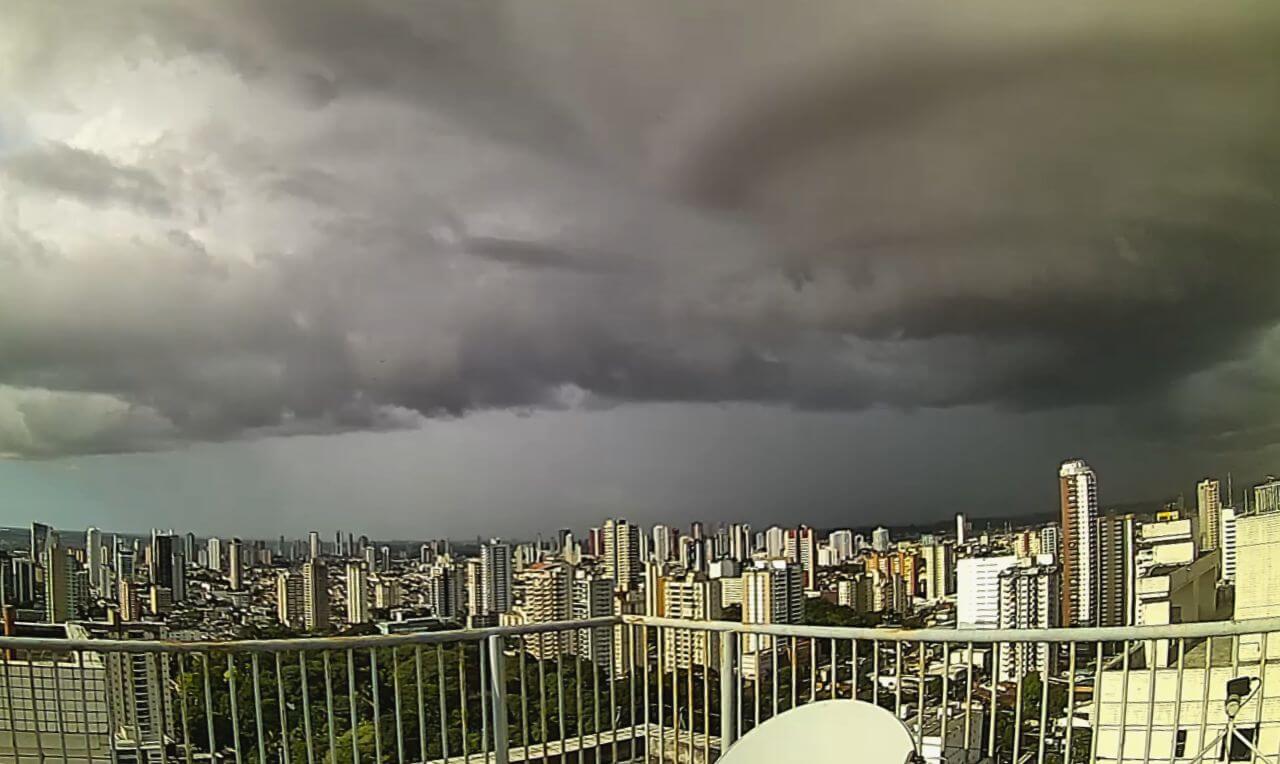 Formação de chuva intensa em Belém/PA. Confira o vídeo exclusivo!